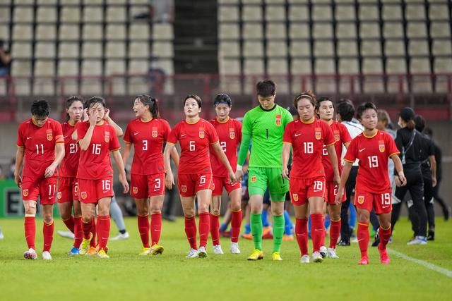 国家电影局副局长李国奇、中国电影股份有限公司董事长喇培康、中影集团董事长焦宏奋、电影频道节目中心